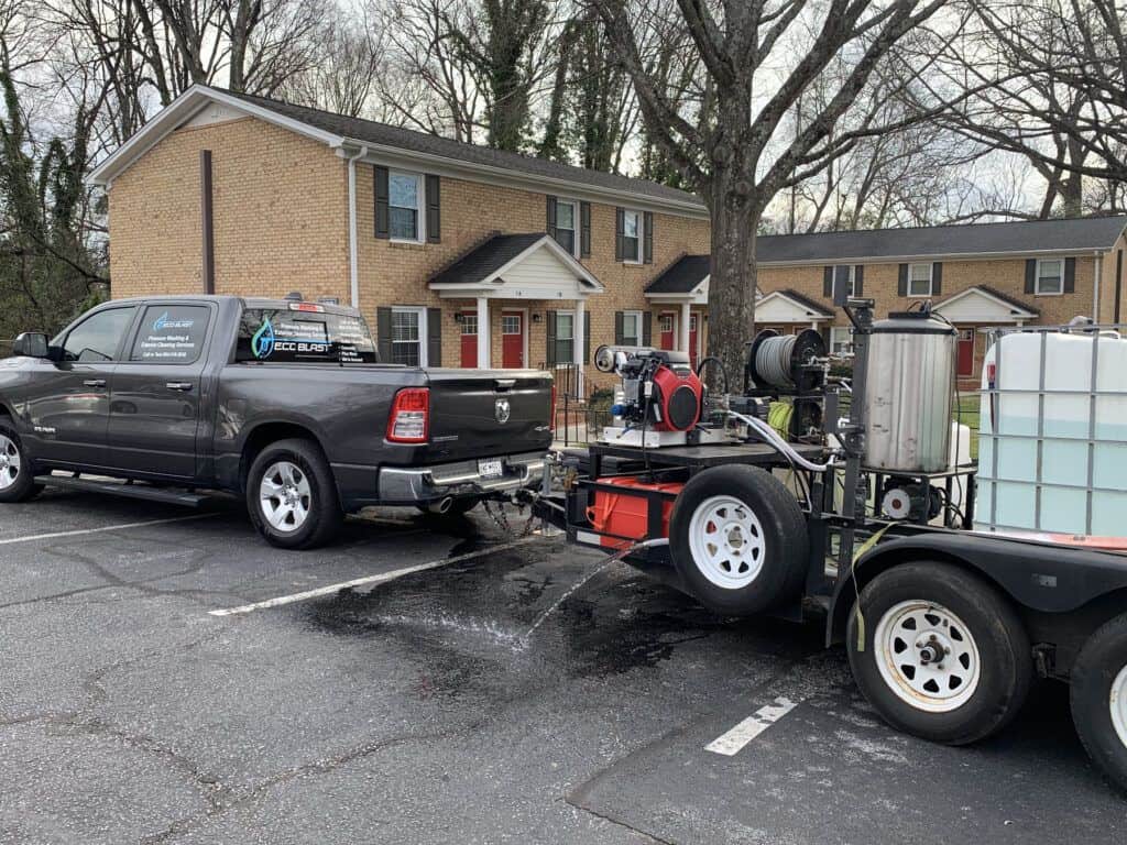 apartment community pressure washing